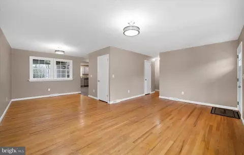 Living - 223 Edgewood Dr, Bear, DE 19701 photo 2 of 2