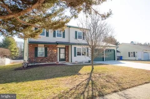 4 Kings Croft Dr, Bear, DE 19701 photo 2