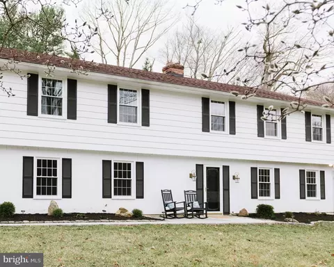 3304 Heritage Dr, Wilmington, DE 19808