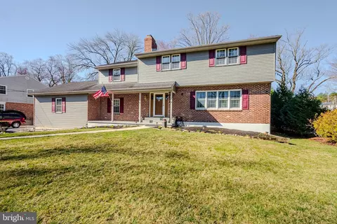 612 Hyde Run Dr, Wilmington, DE 19808