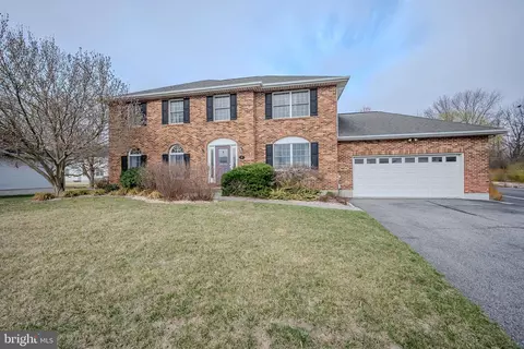 14 Carly Ct, Bear, DE 19701