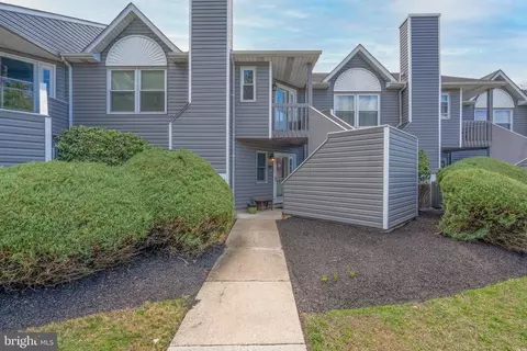 205 Fieldstream Dr #5, Newark, DE 19702