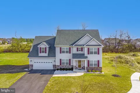 207 Serenity Ln, Middletown, DE 19709