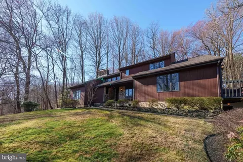 221 Upper Pike Creek Rd, Newark, DE 19711