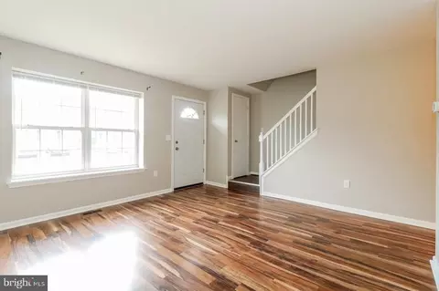 Living - 13 Cole Blvd, Middletown, DE 19709 photo 2 of 2