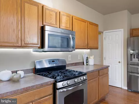 Kitchen - 5 Meghan Ln, Bear, DE 19701 photo 4 of 5