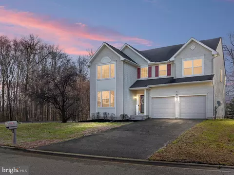 5 Meghan Ln, Bear, DE 19701