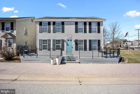 124 Canal St, Delaware City, DE 19706