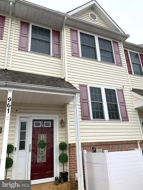 961 Rue Madora, Bear, DE 19701 photo 2