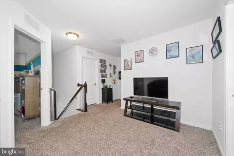 Entry Way - 103 E General Grey Ct, Newark, DE 19702 photo 9 of 14