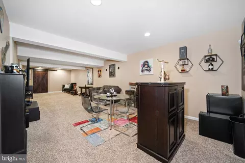 Entry Way - 103 E General Grey Ct, Newark, DE 19702 photo 12 of 14