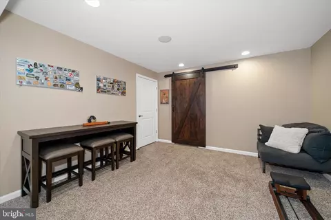 Entry Way - 103 E General Grey Ct, Newark, DE 19702 photo 11 of 14