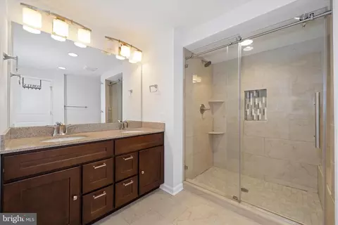 Bath - 103 E General Grey Ct, Newark, DE 19702 photo 1 of 1