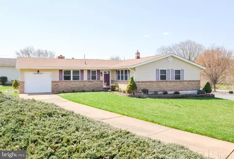 2 Beehler Ct, Wilmington, DE 19808
