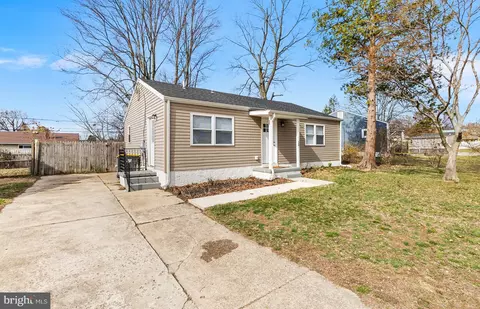 28 Gene Ave, New Castle, DE 19720