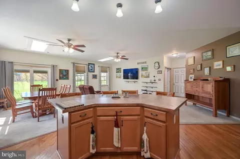 Kitchen - 603 Corwin Ct, Bear, DE 19701 photo 3 of 4