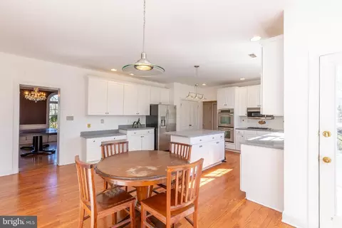 Kitchen - 42 Springbrook Ln, Newark, DE 19711 photo 5 of 5