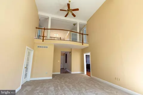 Living - 42 Springbrook Ln, Newark, DE 19711 photo 5 of 7