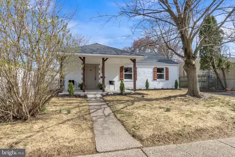 316 Mcginn Pl, New Castle, DE 19720