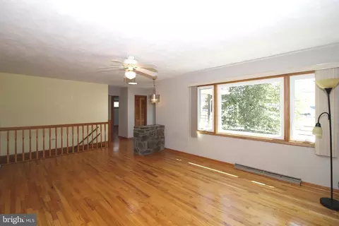 Living - 2711 Ebright Rd, Wilmington, DE 19810 photo 3 of 7