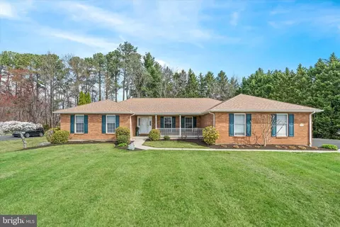 128 Matthew Dr, Bear, DE 19701