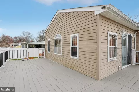 Exterior - 118 Phyllis Dr, Newark, DE 19711 photo 2 of 4