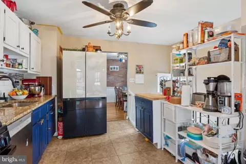 Kitchen - 118 Phyllis Dr, Newark, DE 19711 photo 2 of 2