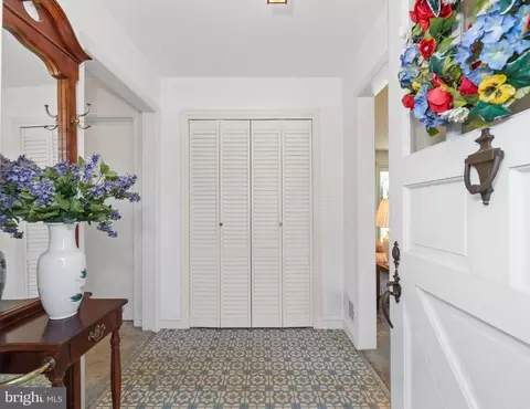 Entry Way - 1005 Nottingham Rd, Newark, DE 19711 photo 1 of 3