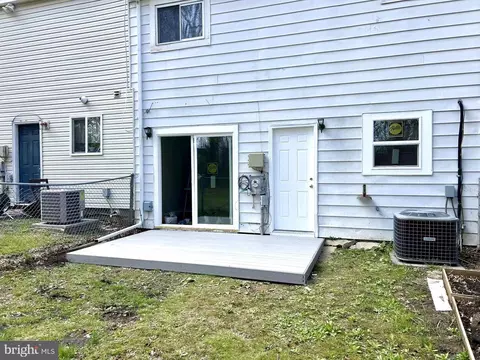 Exterior - 19 Gull Turn Turn, Newark, DE 19702 photo 3 of 3