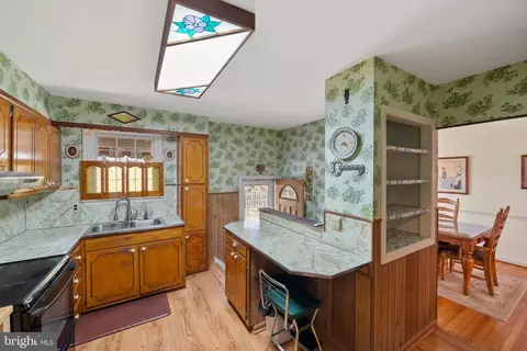 Kitchen - 205 S Gerald Dr, Newark, DE 19713 photo 2 of 5