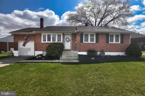 1610 Victory Dr, Wilmington, DE 19804