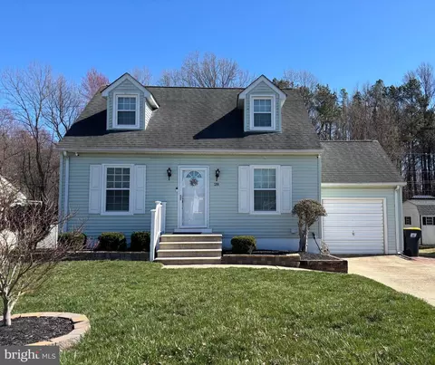 28 Thomas Jefferson Blvd, Newark, DE 19702