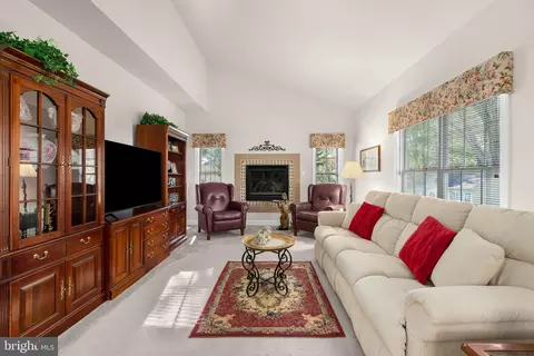 Living - 106 Veronica Ln, Bear, DE 19701 photo 2 of 2