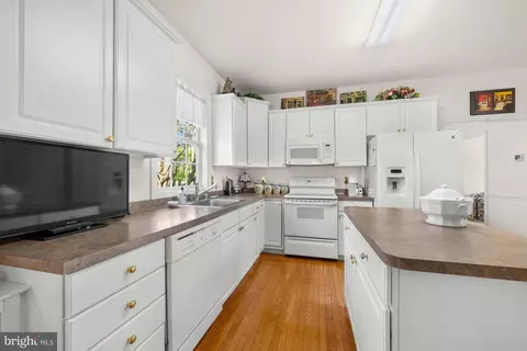 Kitchen - 106 Veronica Ln, Bear, DE 19701 photo 2 of 4