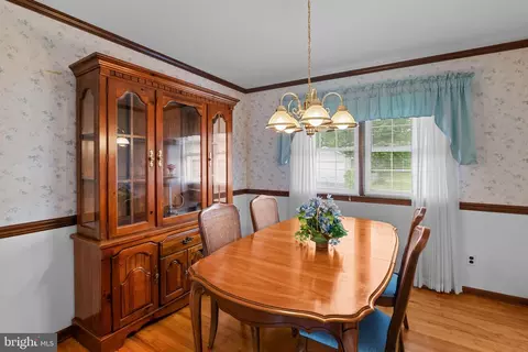 Dining - 30 Stardust Dr, Newark, DE 19702 photo 1 of 3