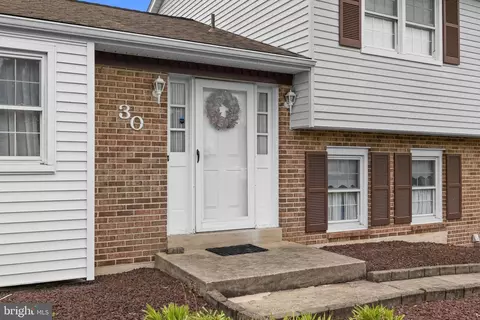 Exterior - 30 Stardust Dr, Newark, DE 19702 photo 7 of 15
