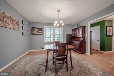 Dining - 31 Blue Jay Dr, Newark, DE 19713 photo 2 of 2
