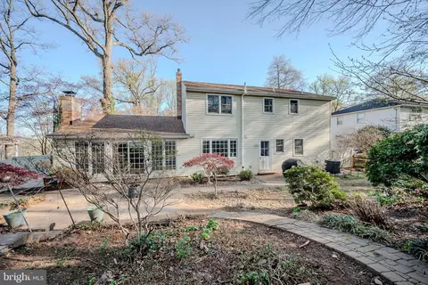 Exterior - 31 Blue Jay Dr, Newark, DE 19713 photo 4 of 5