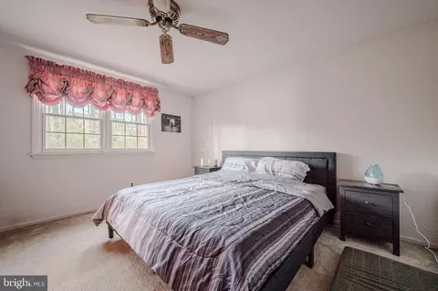 Bedroom - 31 Blue Jay Dr, Newark, DE 19713 photo 5 of 7