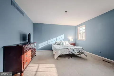 Bedroom - 31 Blue Jay Dr, Newark, DE 19713 photo 6 of 7