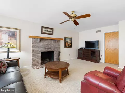 Living - 6 Point Ave, Newark, DE 19711 photo 5 of 5