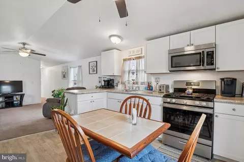 809 Berry Rd, Wilmington, DE 19810