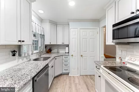 Kitchen - 120 Pheasant Ln, Newark, DE 19713 photo 1 of 2