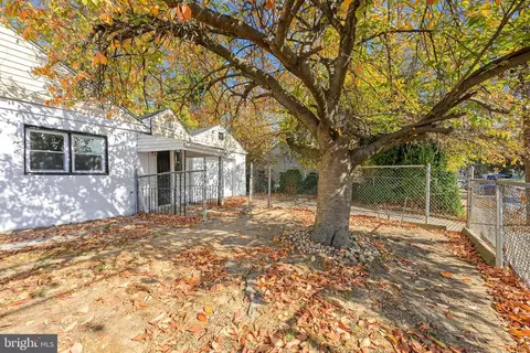 Exterior - 2 Simonds Dr, New Castle, DE 19720 photo 2 of 2