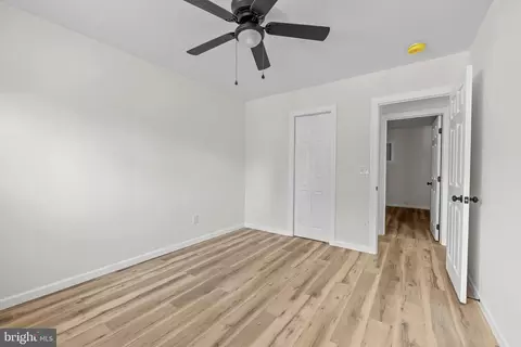 Entry Way - 2 Simonds Dr, New Castle, DE 19720 photo 5 of 8