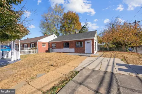 Exterior - 2 Simonds Dr, New Castle, DE 19720 photo 1 of 2