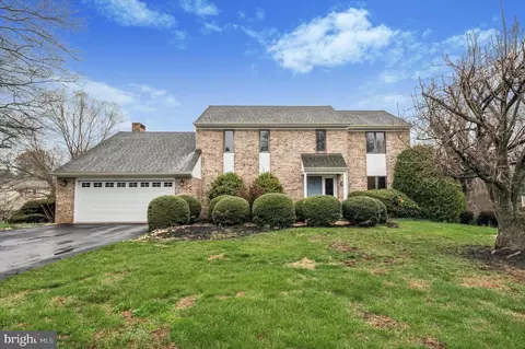 28 Beech Hill Dr, Newark, DE 19711
