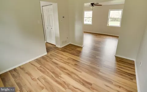 Entry Way - 32 Southbridge Rd, Bear, DE 19701 photo 5 of 19