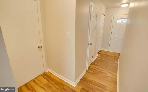 Entry Way - 32 Southbridge Rd, Bear, DE 19701 photo 9 of 19