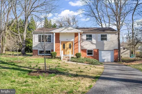 5 Neva Ct, Wilmington, DE 19810